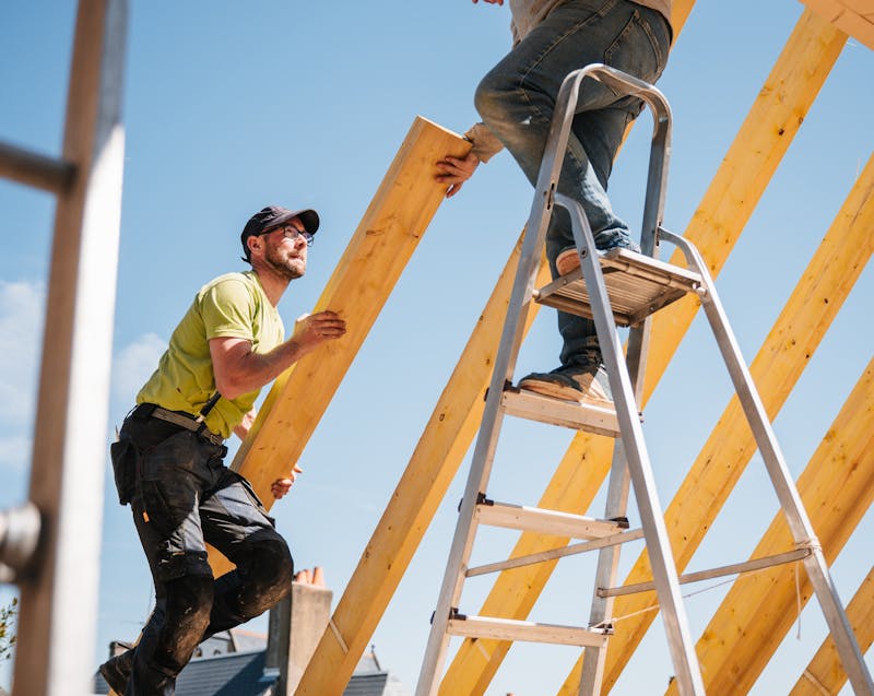 professional roofers and builders